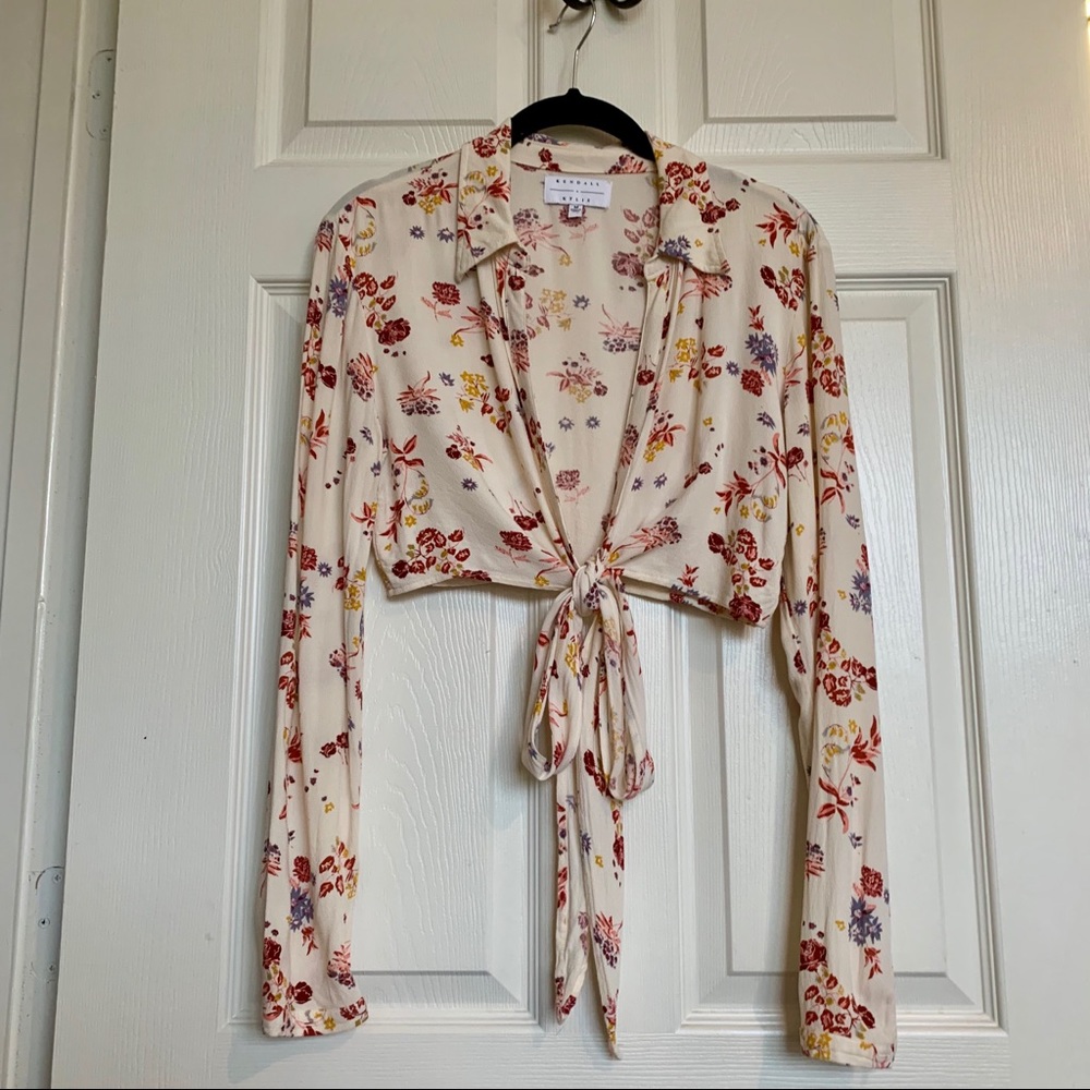 NWOT Kendall+Kylie Floral Long Sleeve Wrap Top